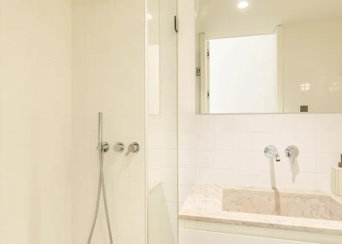 Viva Quinta Modernista Flat *